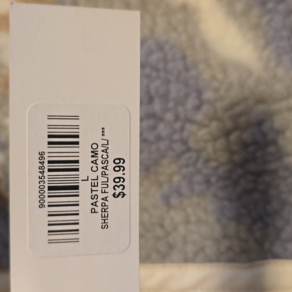 Natural Reflections Camo 100%polyester NWT LG zip up jacket - Picture 2 of 6